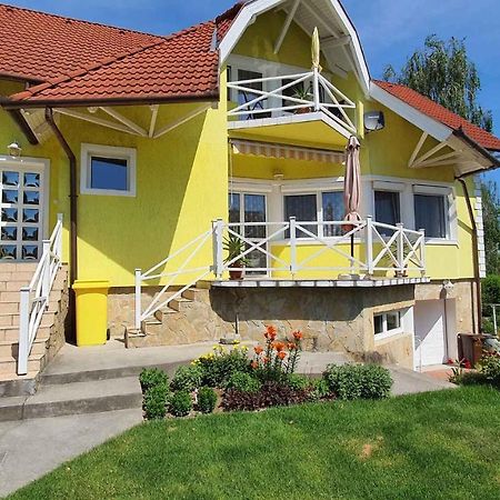 Apartment In Fonyod/Balaton 18580 Fonyód Exterior foto