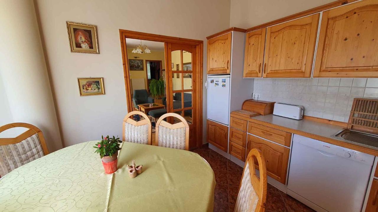 Apartment In Fonyod/Balaton 18580 Fonyód Exterior foto